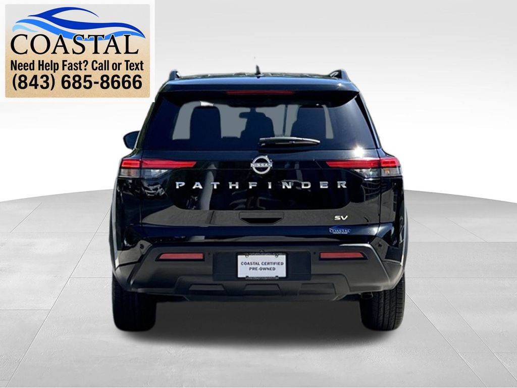 2024 Nissan Pathfinder SV - 11