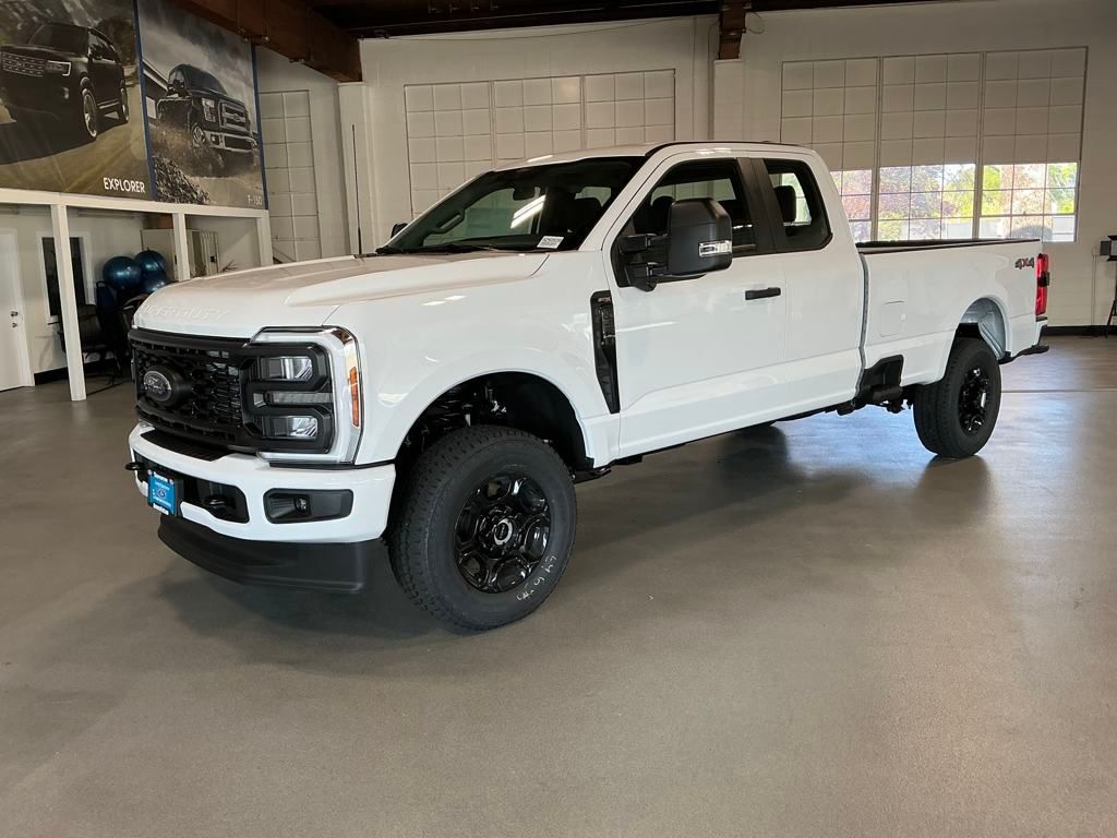 2025 Ford F-350SD  photo