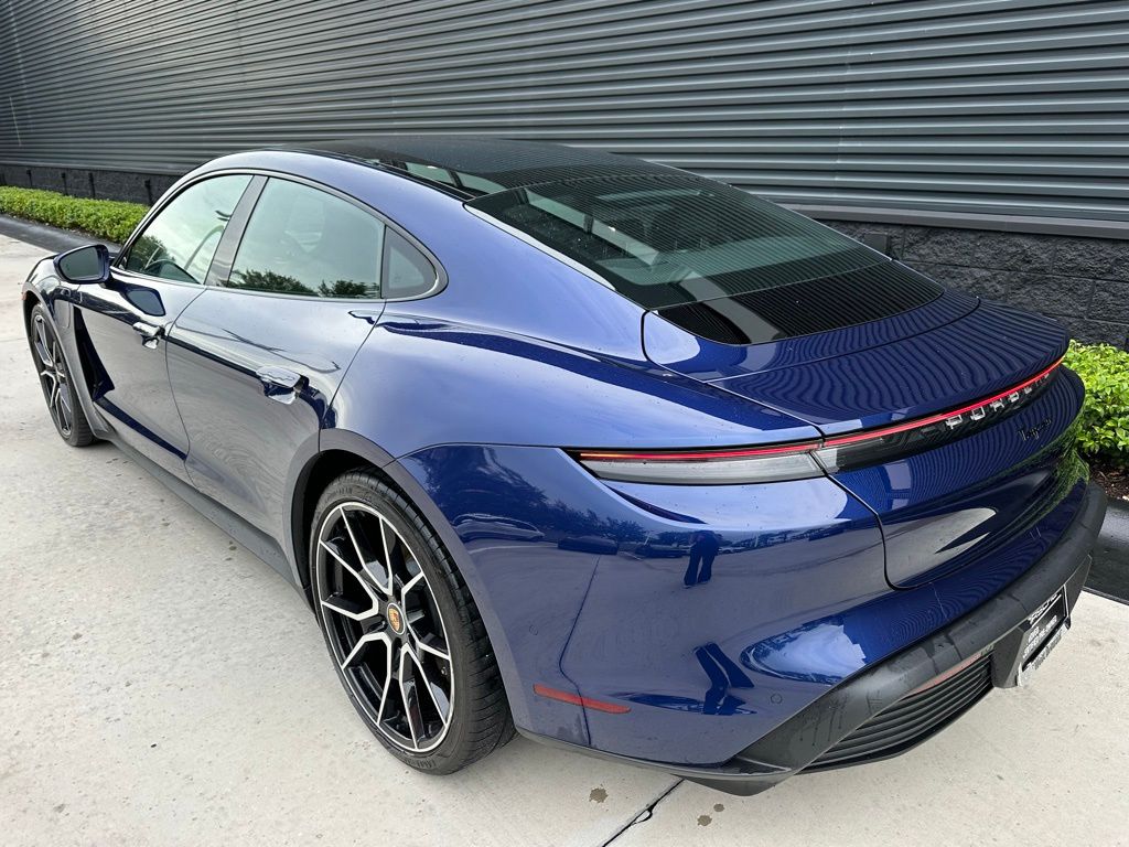 Thumbnail: 2023 Porsche Taycan - 3