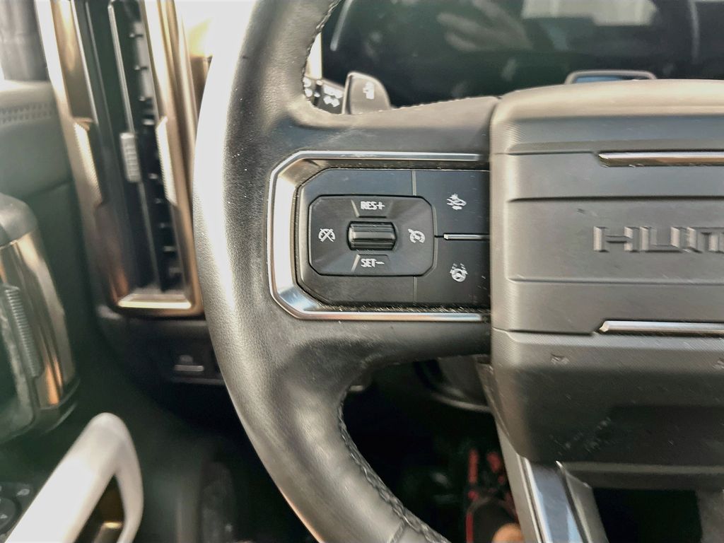 Used 2023 White GMC Edition 1 image 11