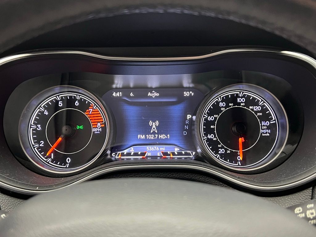 Thumbnail: 2019 Jeep Cherokee - 15