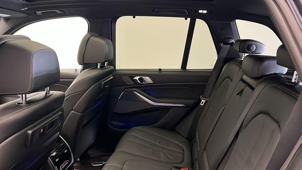 2020 BMW X5 M50i 24