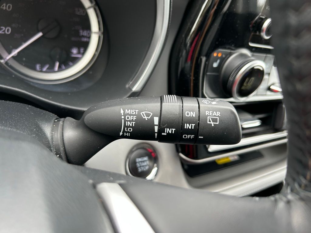 Thumbnail: 2023 Toyota Highlander - 22