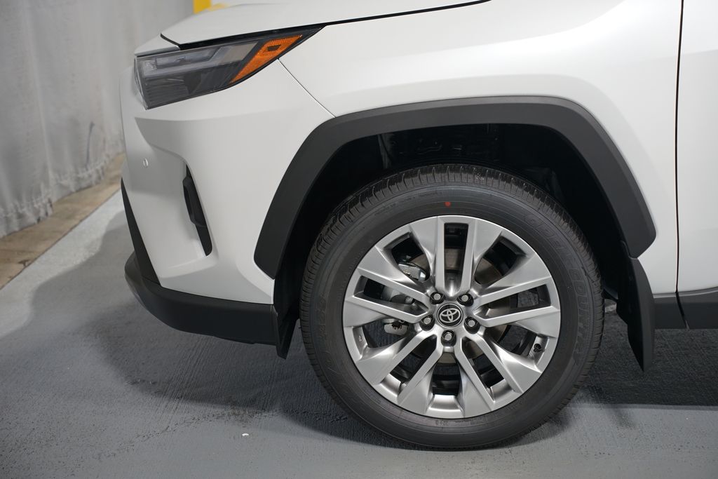 Thumbnail: 2025 Toyota RAV4 - 5