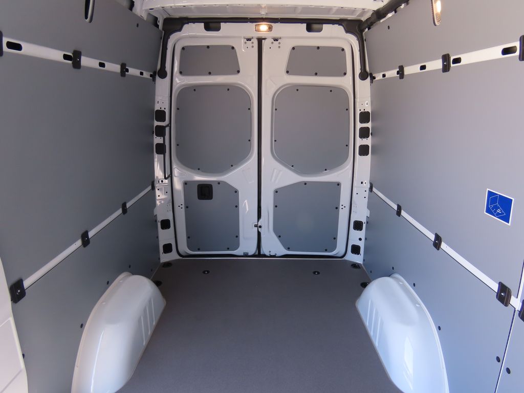 Thumbnail: 2025 Mercedes-Benz Sprinter - 27