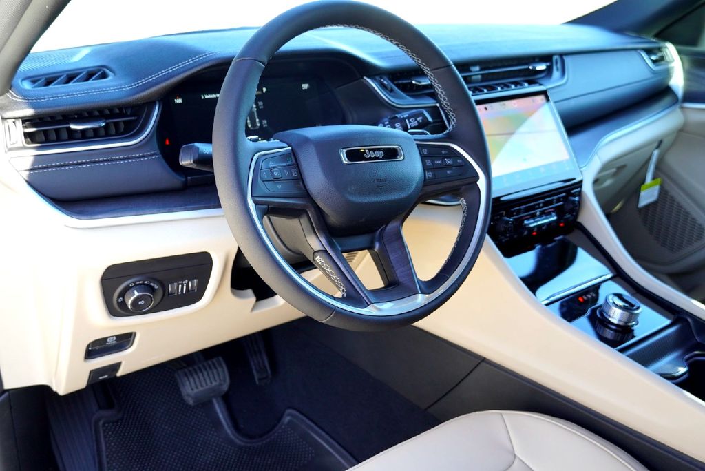 New Car 2025 Jeep Grand Cherokee  Limited For Sale Under $40,000 In Taylor, Texas