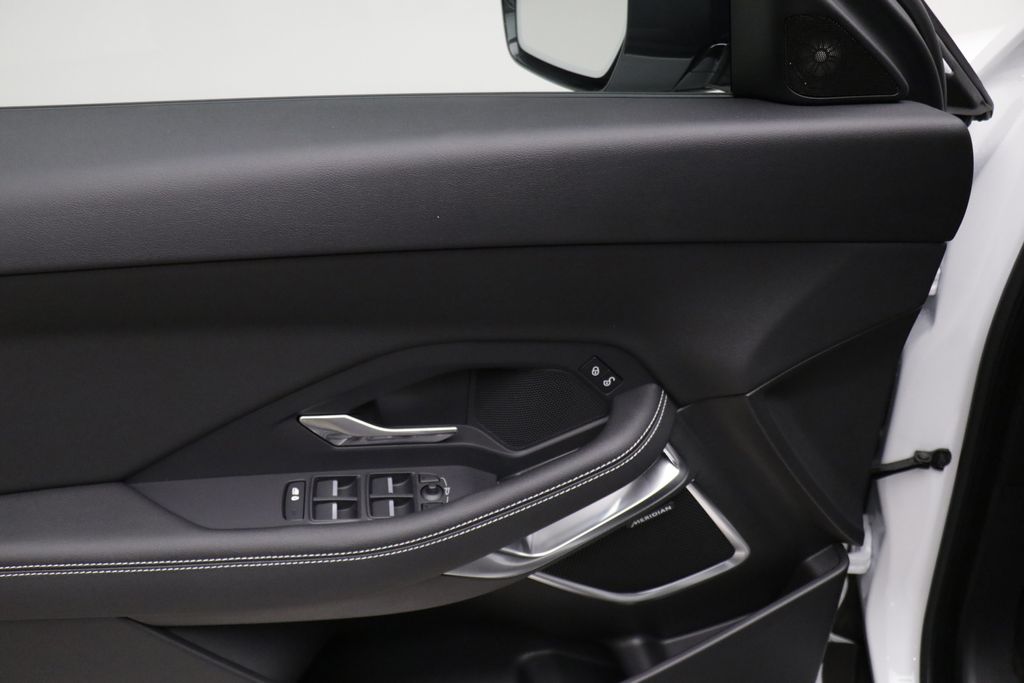 2020 Jaguar E-Pace  17