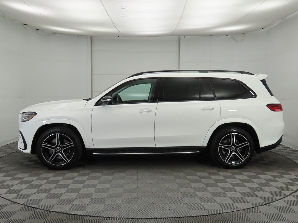 2025 Mercedes-Benz GLS 450 4MATIC 8