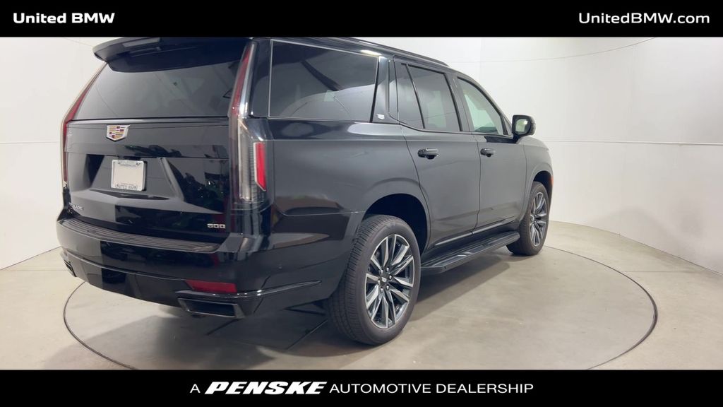 2024 Cadillac Escalade Sport 8