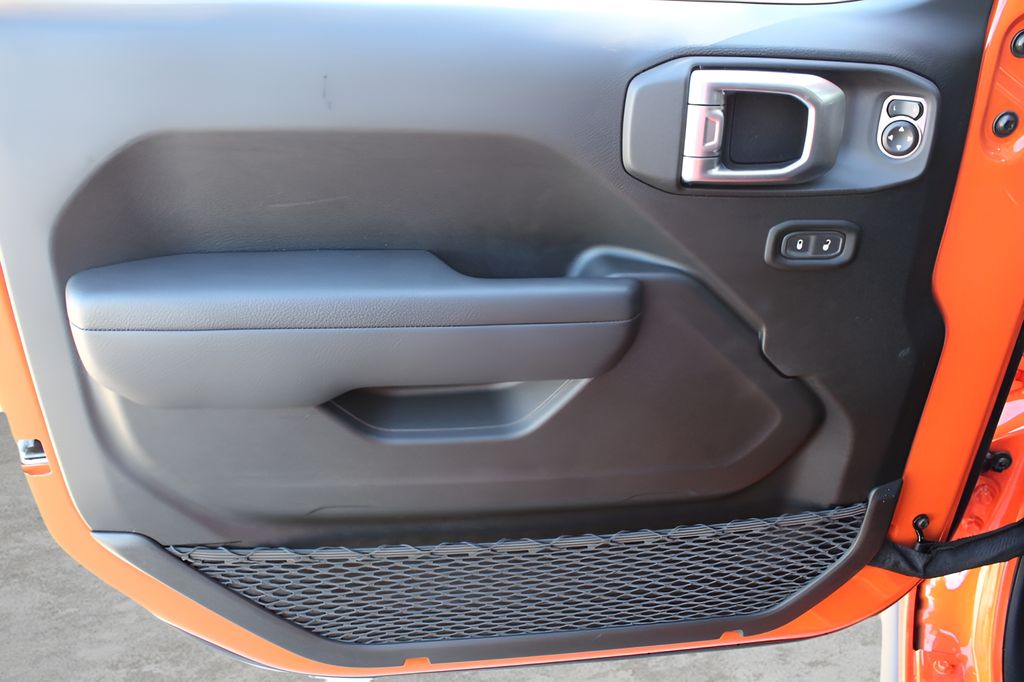 Used Car 2023 Jeep Gladiator  Willys For Sale Under $35,000 In Austin, Texas