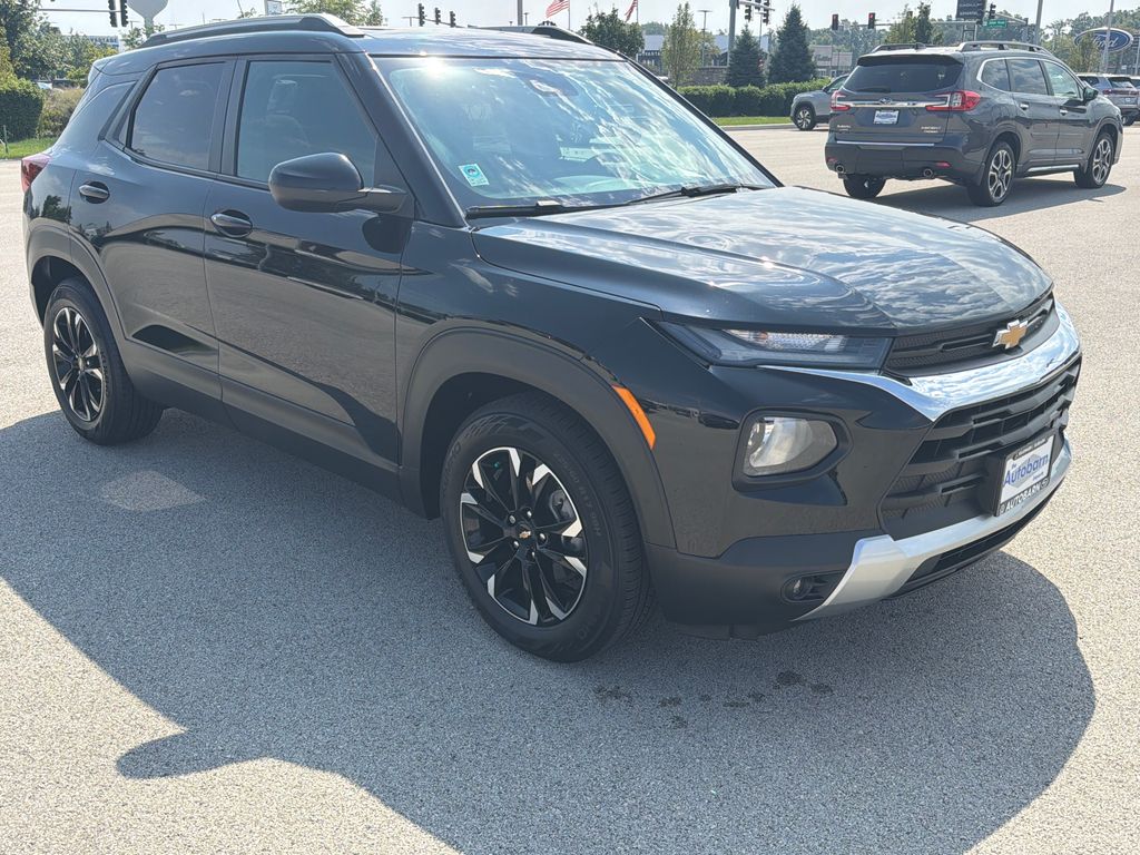 Mosaic Black Metallic 2021 Chevrolet Trailblazer SUV / Crossover Front-Wheel Drive Continuously Variable Transmission