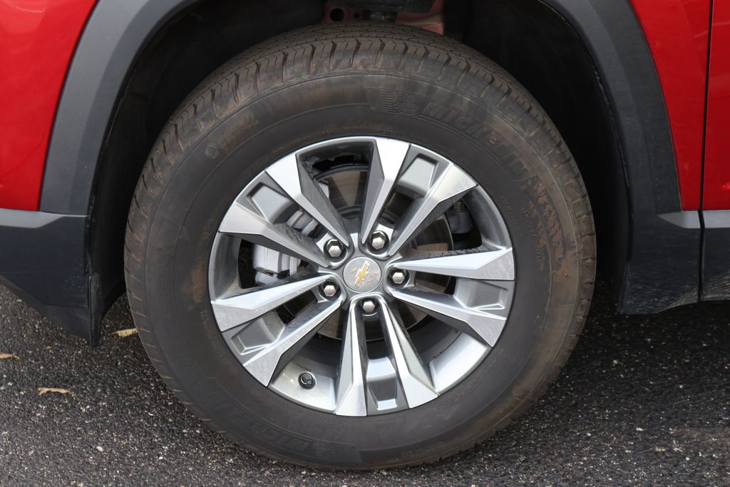 Thumbnail: 2025 Chevrolet Equinox - 11
