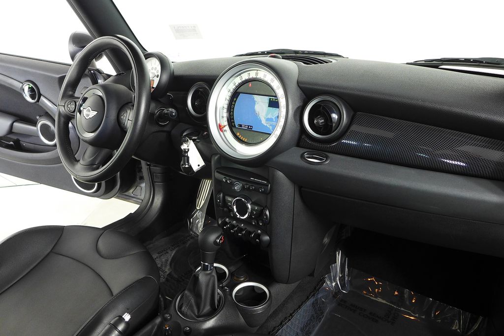 Thumbnail: 2011 MINI Cooper Clubman - 13