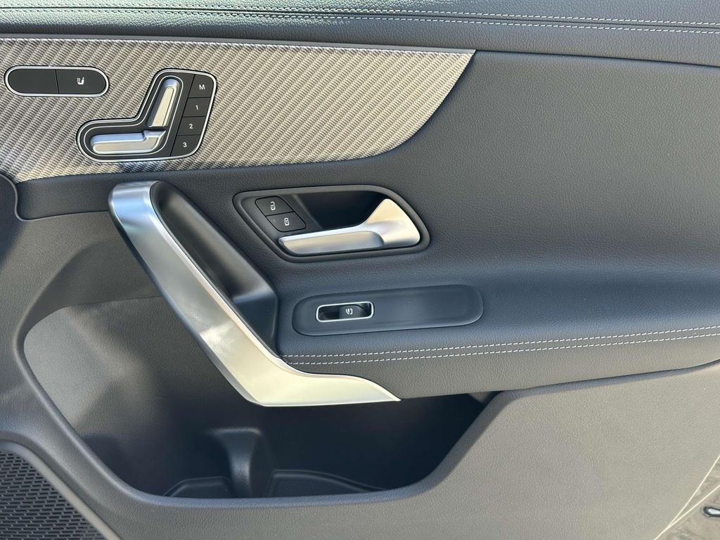 2025 Mercedes-Benz CLA 250 16