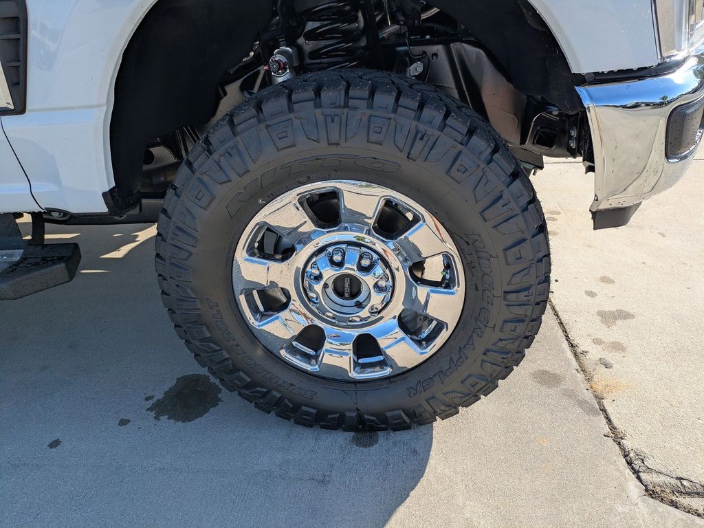 2026 Ford F-350 Super Duty LARIAT
