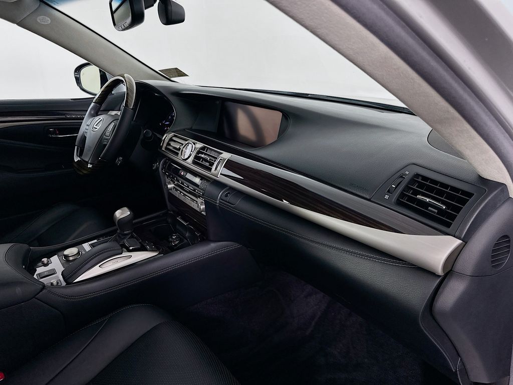 Thumbnail: 2016 Lexus LS - 27