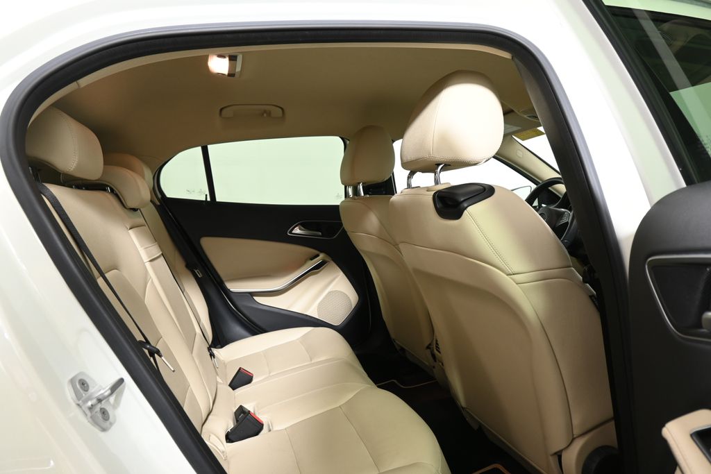 2016 Mercedes-Benz GLA 250 4MATIC 27