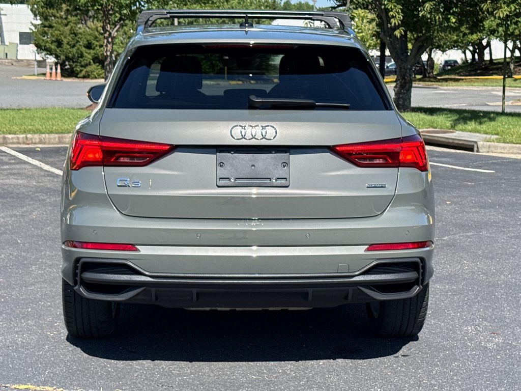 Thumbnail: 2023 Audi Q3 - 4
