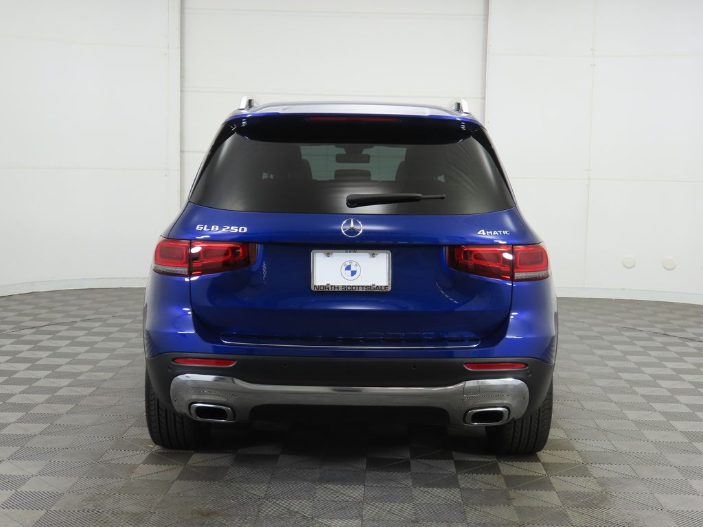 2022 Mercedes-Benz GLB 250 6
