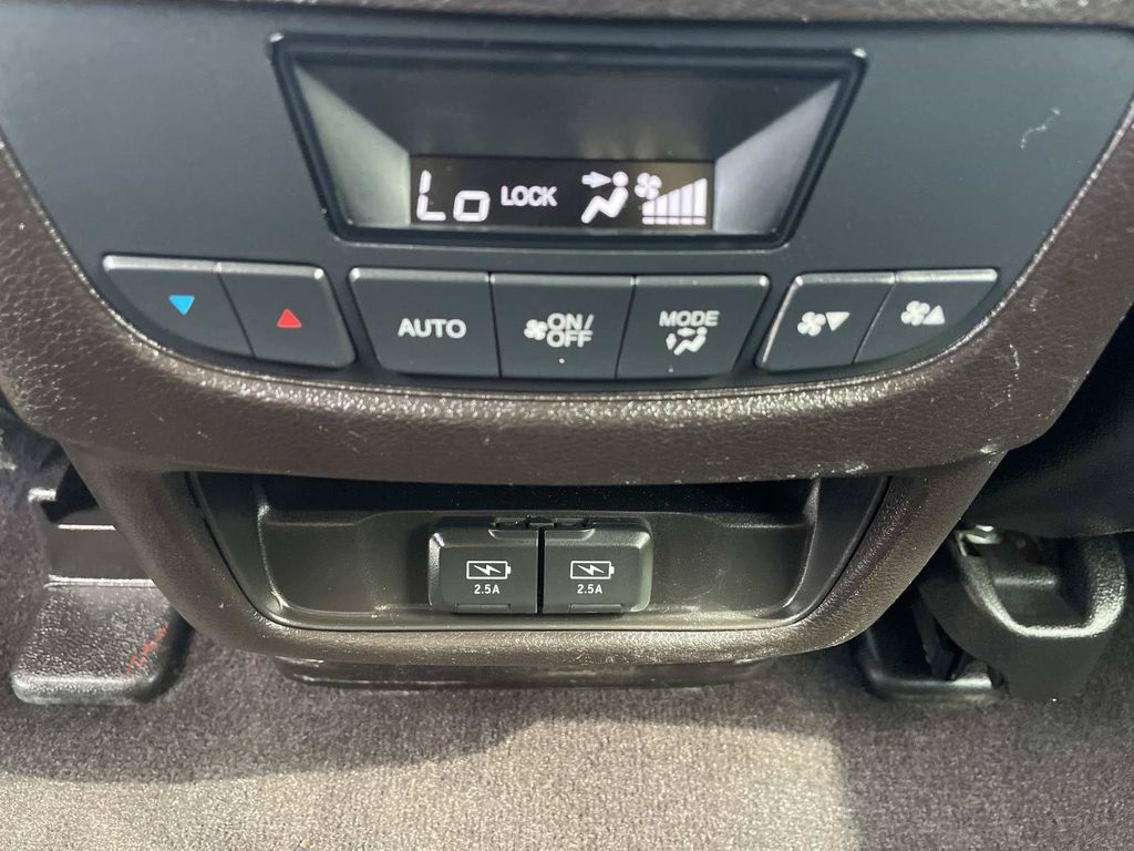 Used 2019  Acura 3.5L Technology Package image 15
