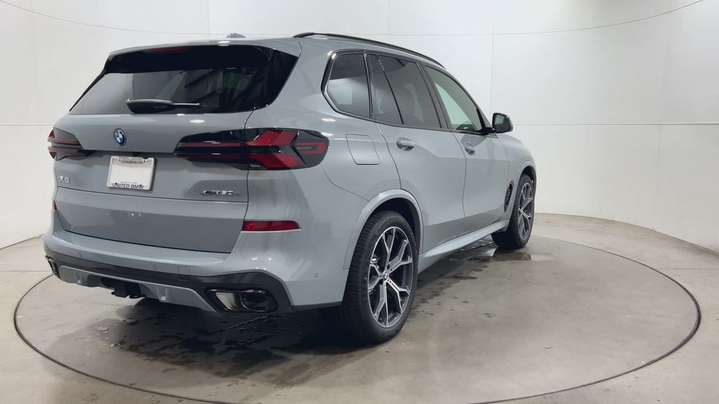 Thumbnail: 2026 BMW X5 - 8