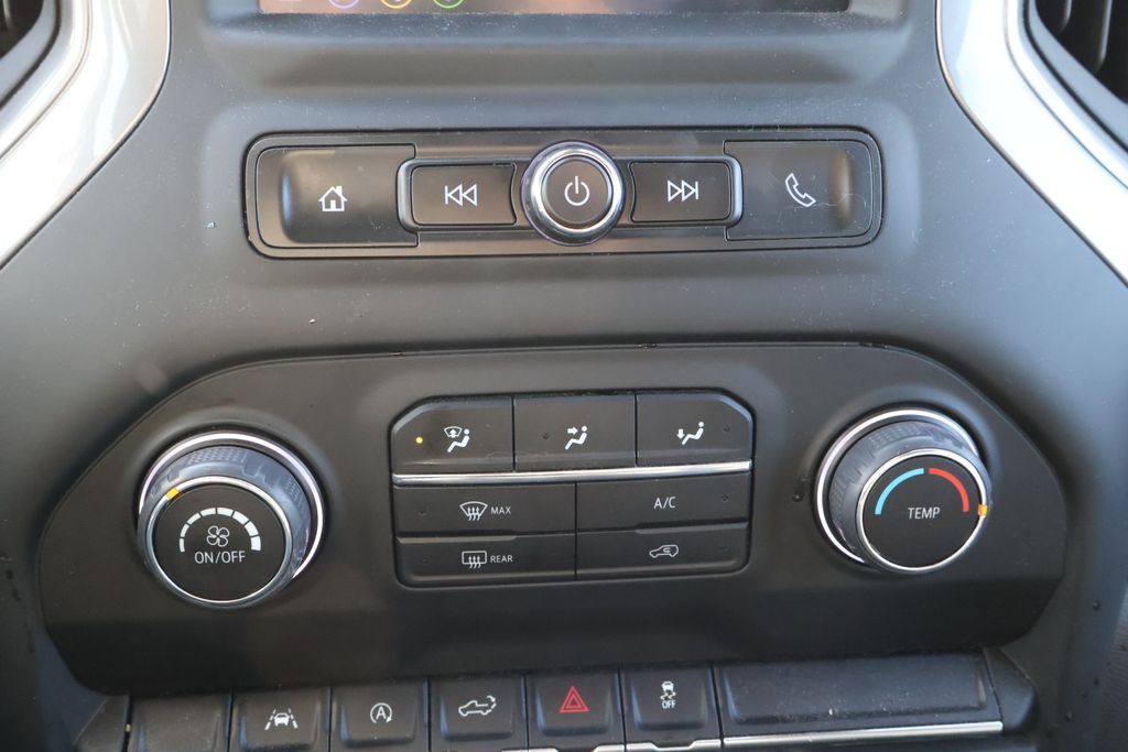 Thumbnail: 2022 Chevrolet Silverado 1500 - 25