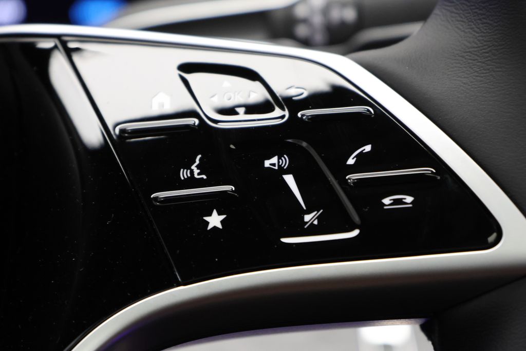 Thumbnail: 2026 Mercedes-Benz GLE - 22