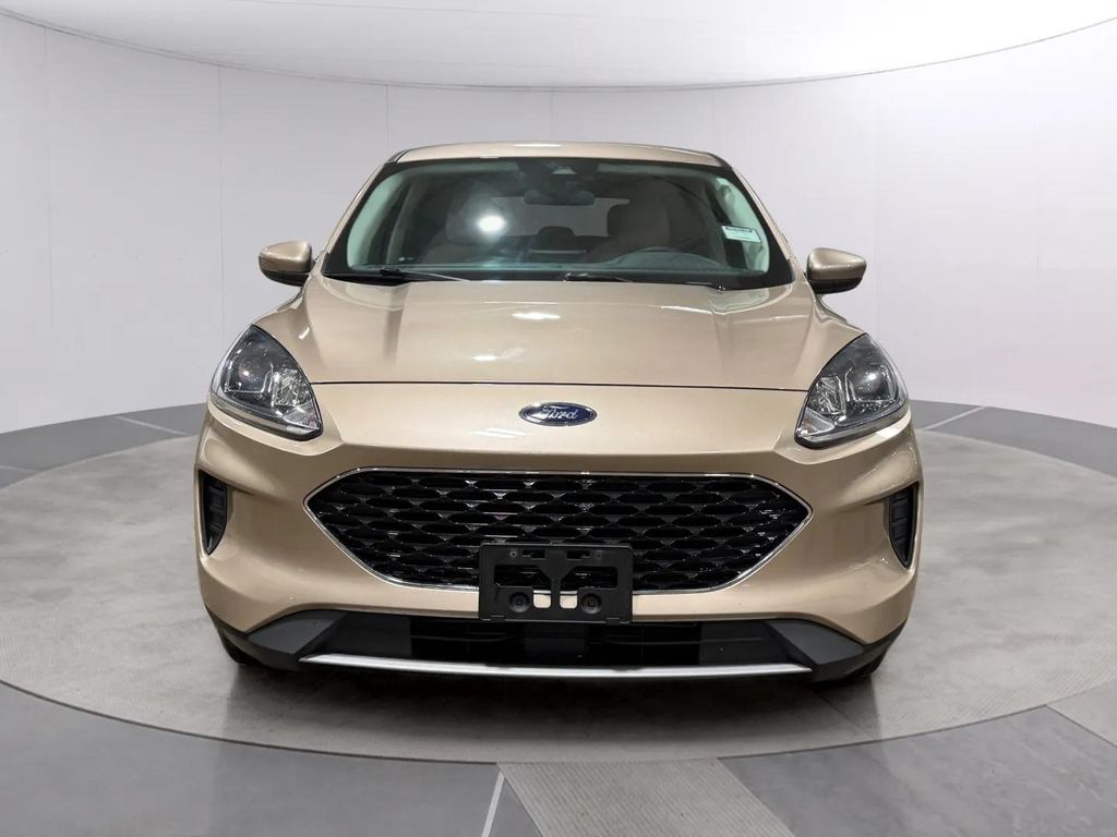 Used 2021 Desert Gold Metallic Ford SE image 8