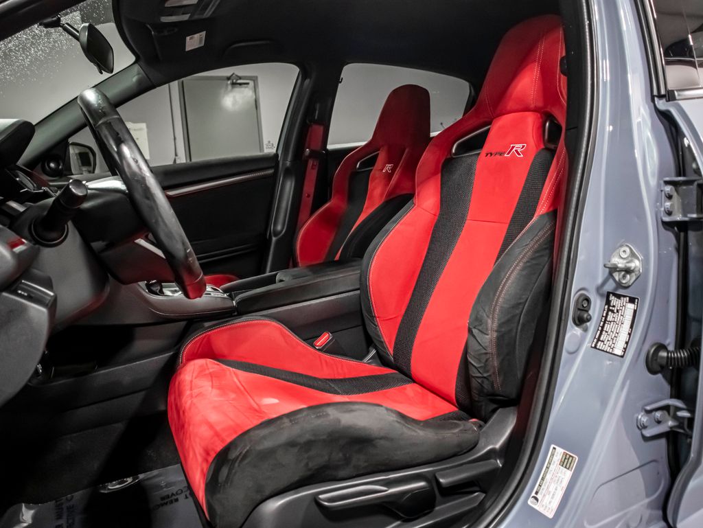 Used 2019  Honda Touring image 9