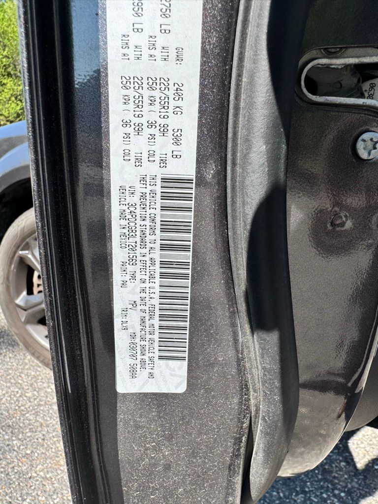 Certified Used 2020 Gray Dodge Crossroad image 14