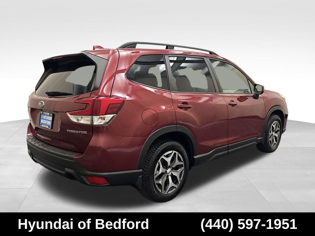 2020 Subaru Forester Premium - Image 5
