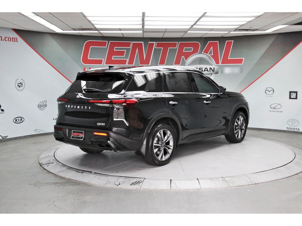 2024 INFINITI QX60 LUXE Black at Central Houston Nissan