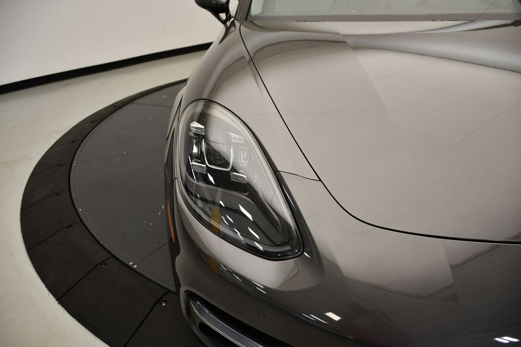 Thumbnail: 2018 Porsche Panamera - 14