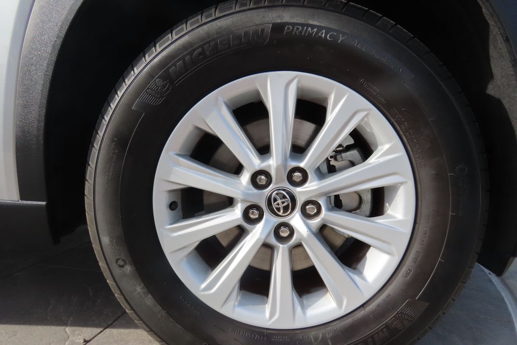 Thumbnail: 2024 Toyota Grand Highlander - 32