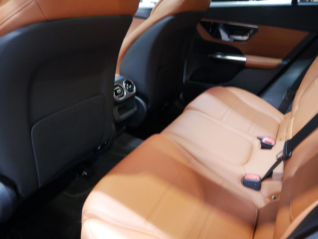 Thumbnail: 2023 Mercedes-Benz GLC - 22