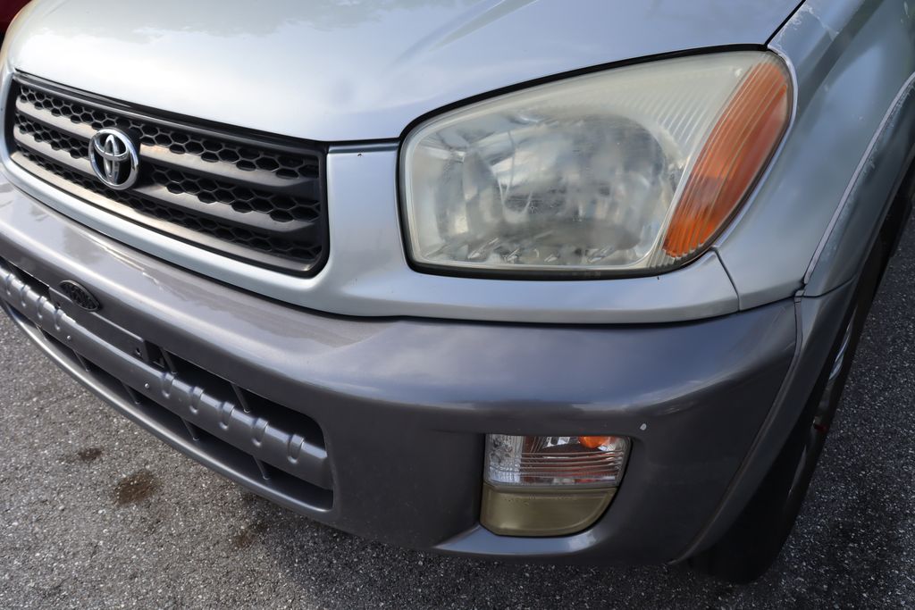 2001 Toyota RAV4 Base 3