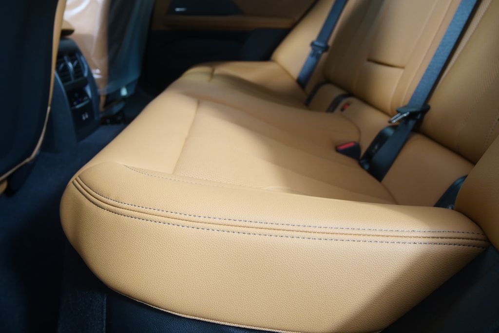 Thumbnail: 2026 BMW 4 Series - 15