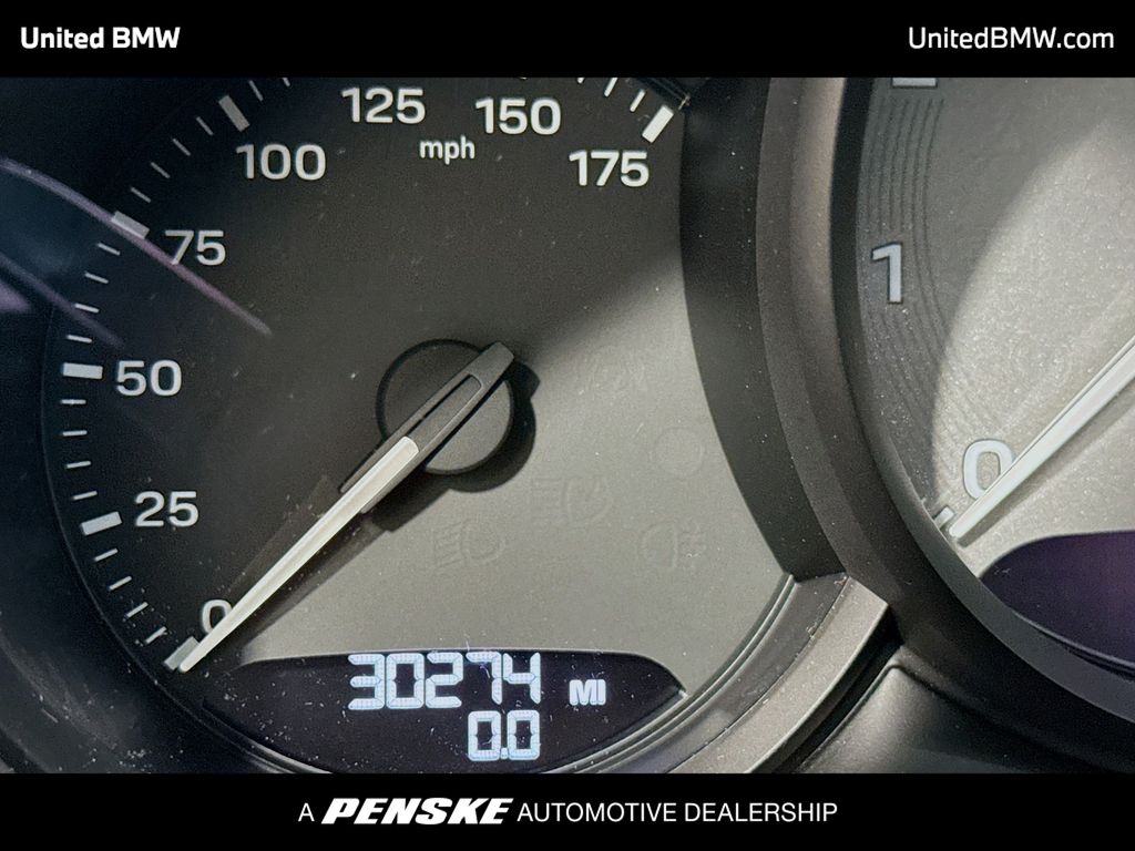 Thumbnail: 2022 Porsche Macan - 7