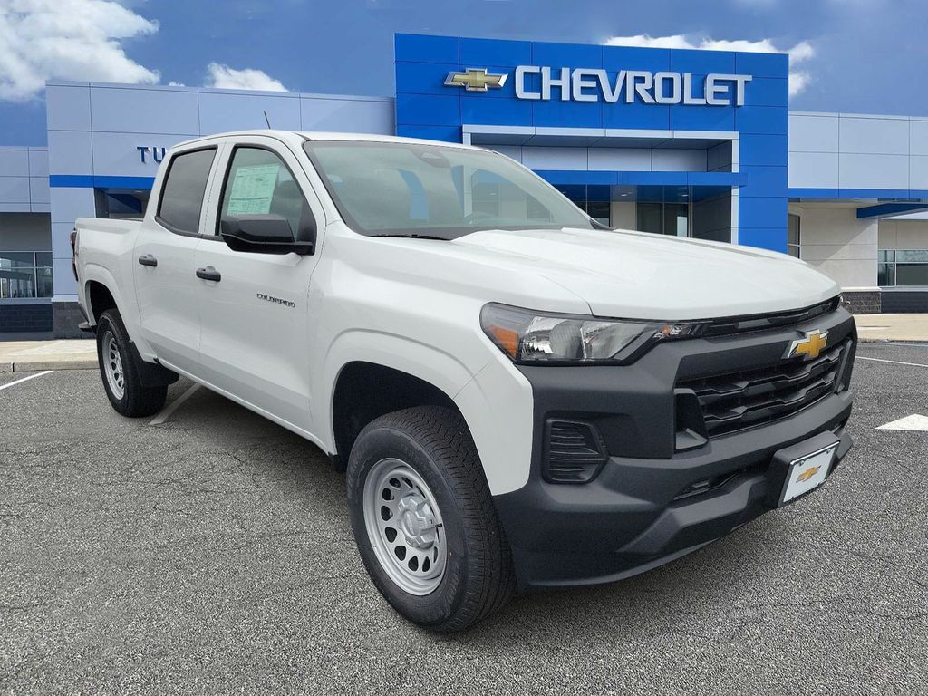 2024 Chevrolet Colorado Work Truck 2