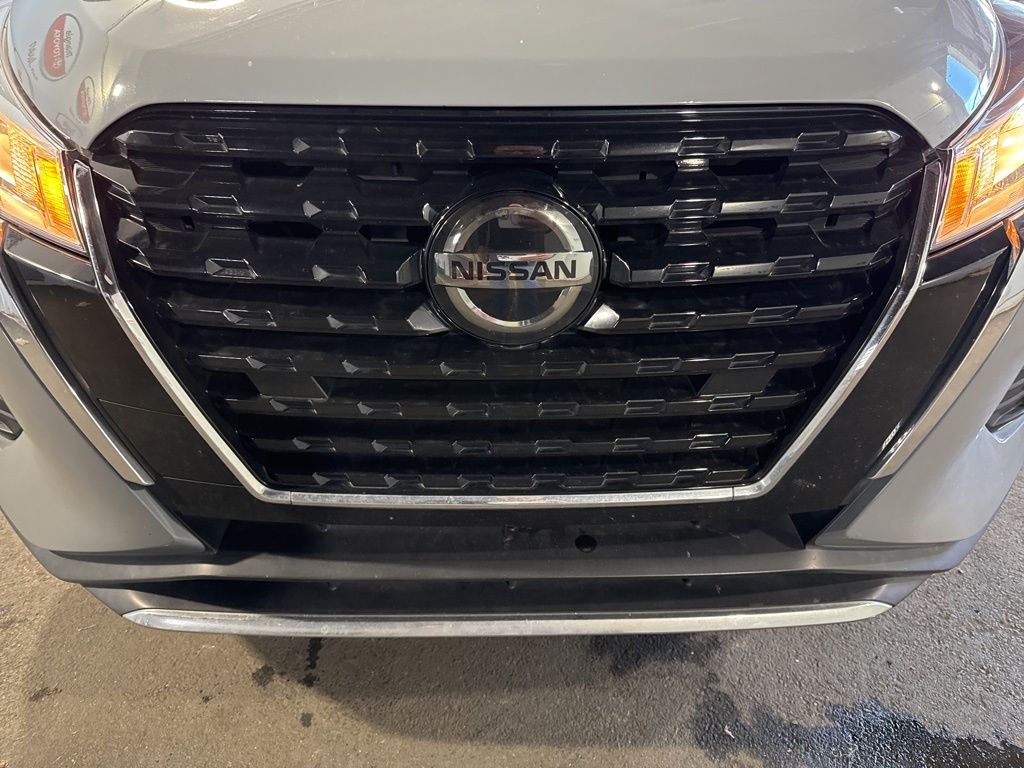 Thumbnail: 2021 Nissan Kicks - 3