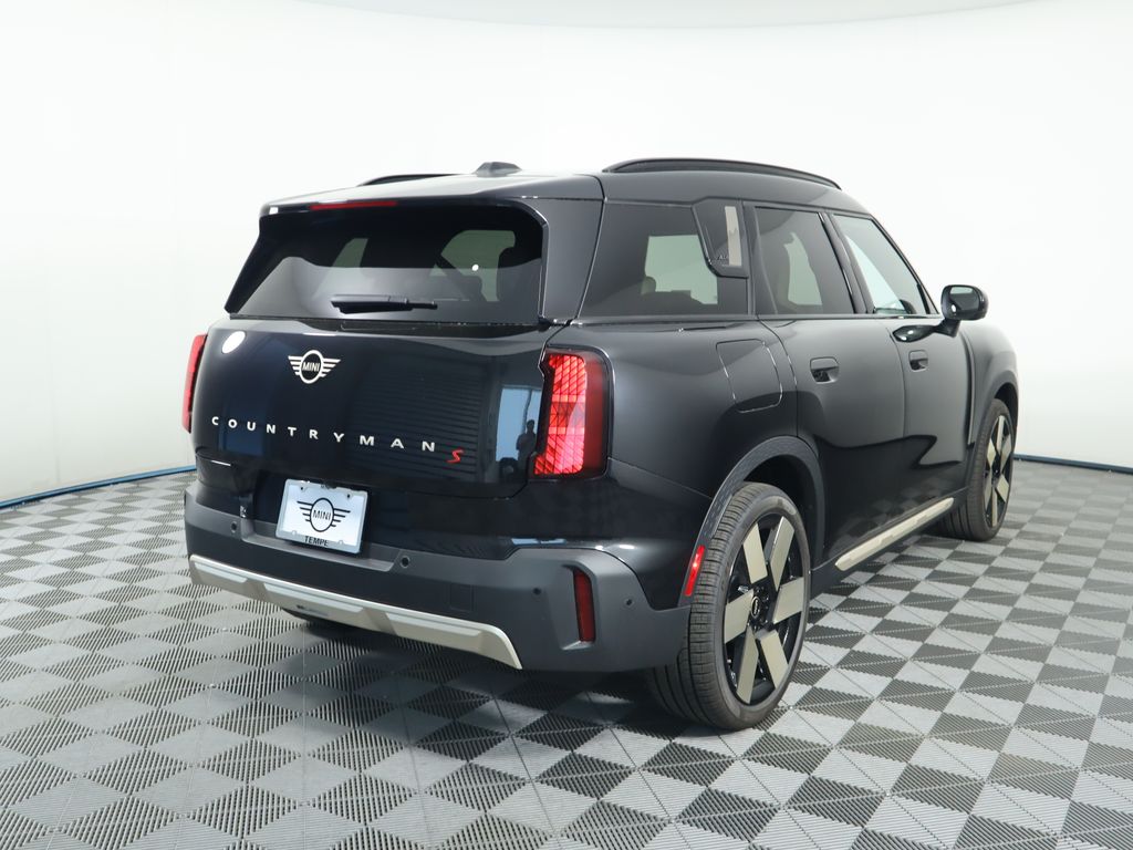 2025 MINI Cooper Countryman Base 5