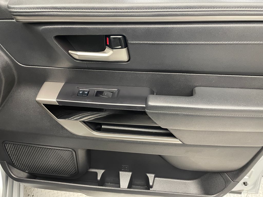 Thumbnail: 2022 Toyota Tundra - 16