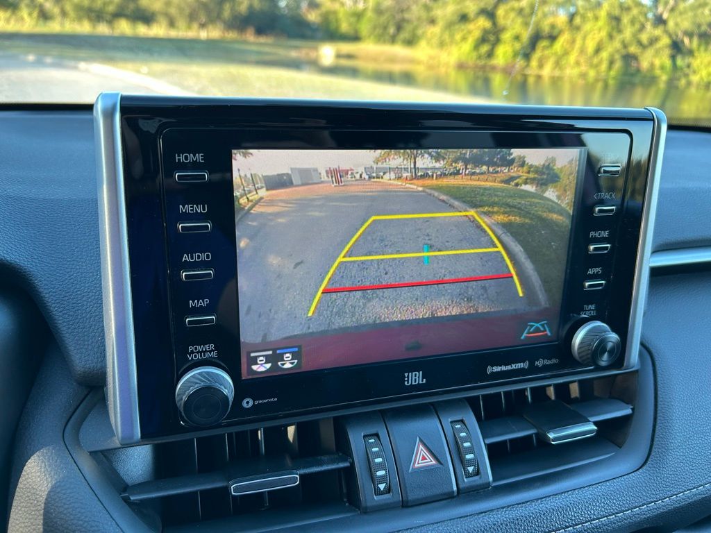 Thumbnail: 2021 Toyota RAV4 - 26