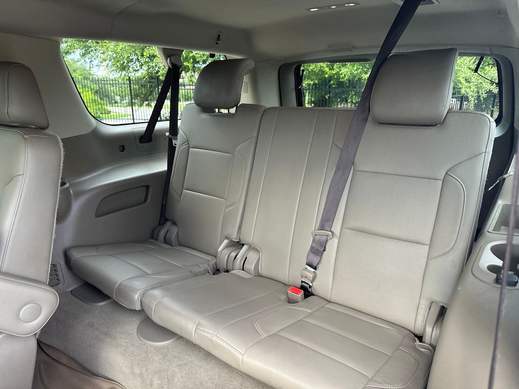 Used 2020 White GMC SLT image 36