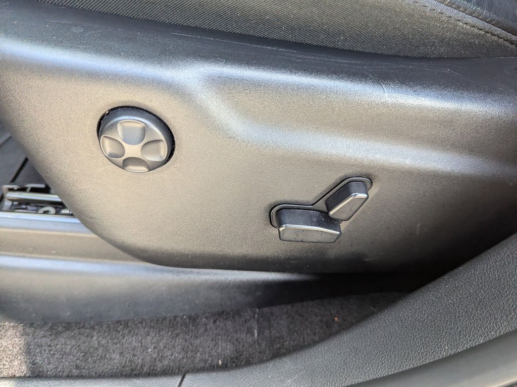 used 2019 Jeep Grand Cherokee car, priced at $16,594