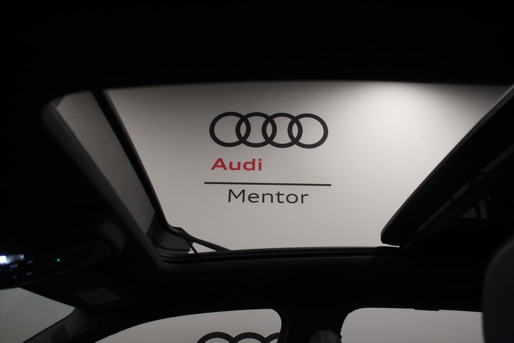 Thumbnail: 2026 Audi SQ5 - 13