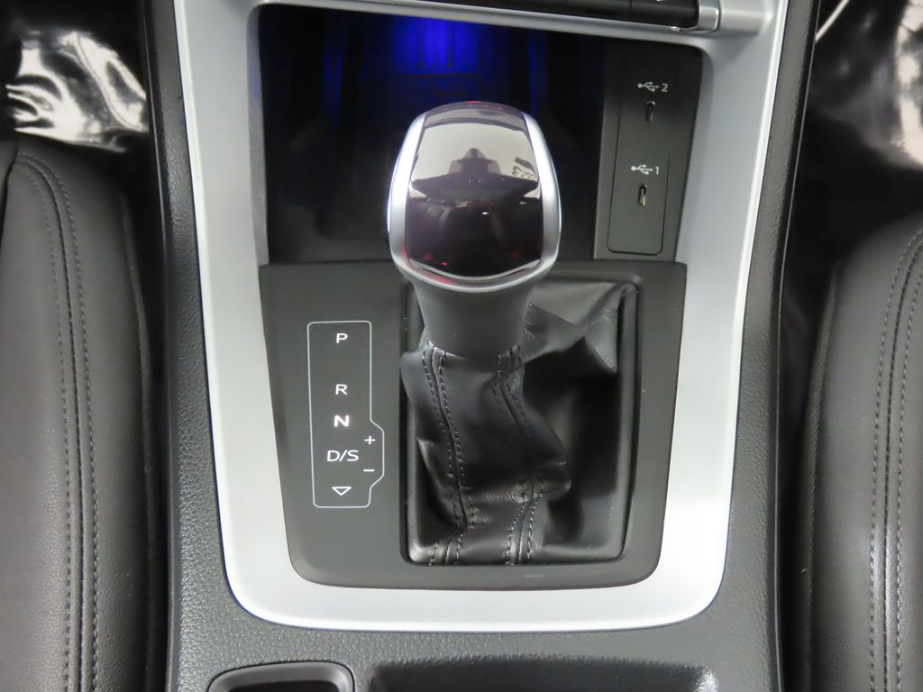 Thumbnail: 2023 Audi Q3 - 24