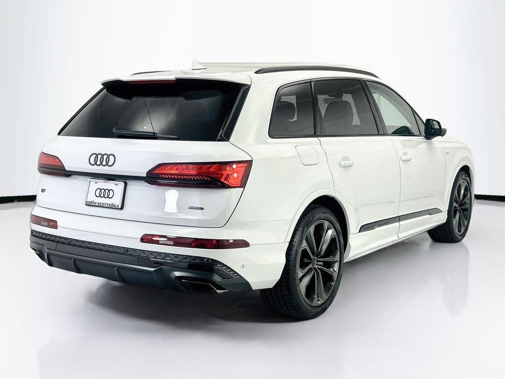 Thumbnail: 2026 Audi Q7 - 5