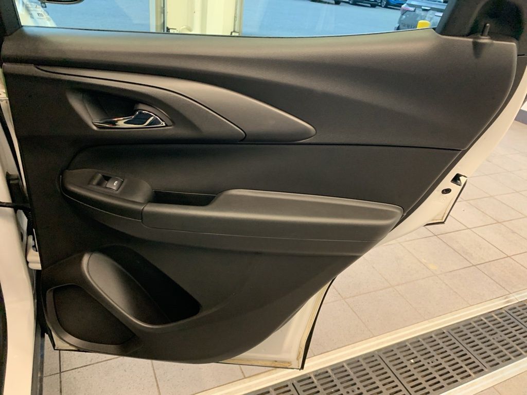 Used 2021 White Chevrolet LS image 18