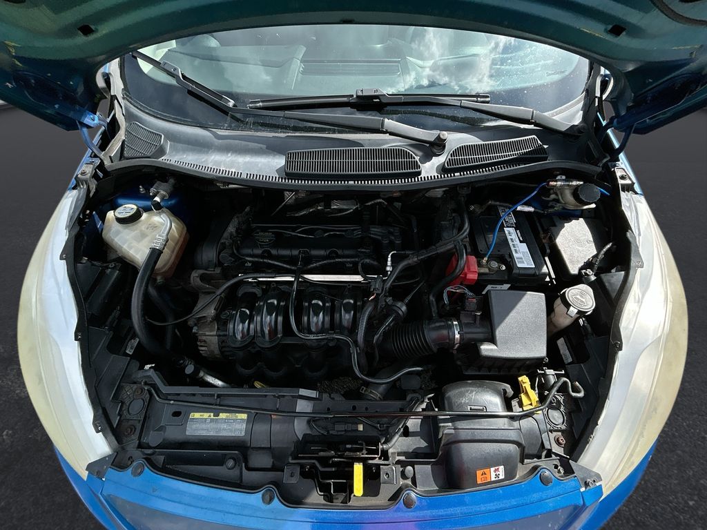 Thumbnail: 2011 Ford Fiesta - 24